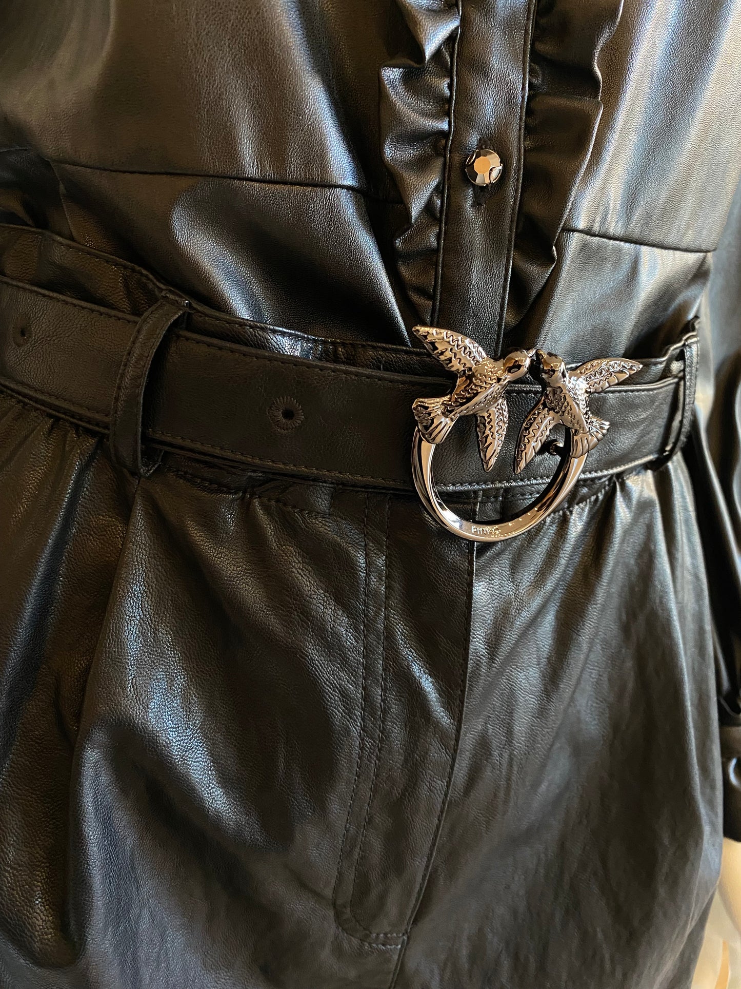 Pantaloncino in pelle Pinko